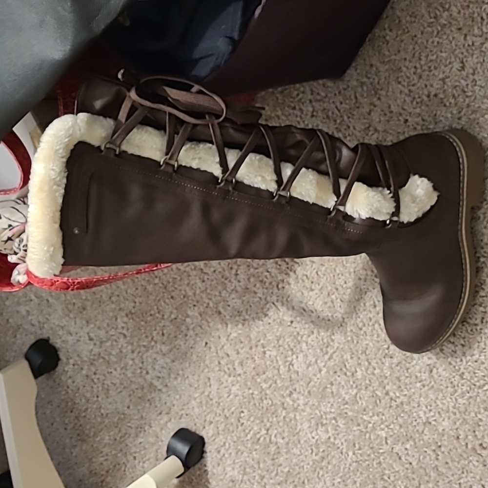 Boots! - Picture 2 of 7